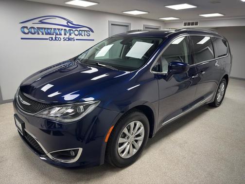 2018 Chrysler Pacifica Touring-L