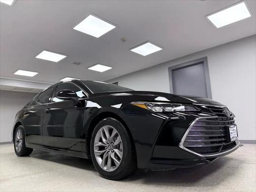 2019 Toyota Avalon XLE