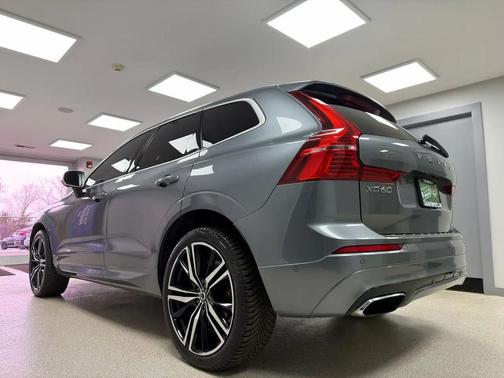 2019 Volvo XC60 T6 R-Design