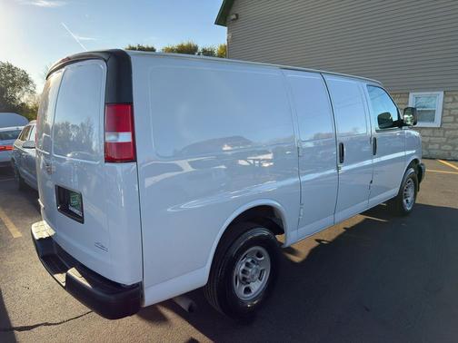 2020 Chevrolet Express 2500 RWD 2500 Regular Wheelbase WT