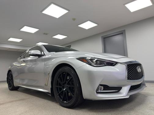 2017 INFINITI Q60 3.0T Premium