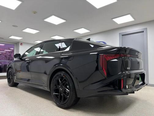 2025 Kia K4 GT-Line Turbo