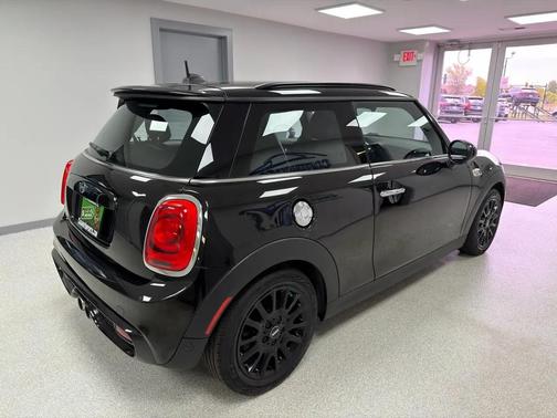 Midnight Black Metallic 2019 MINI Hardtop Cooper S