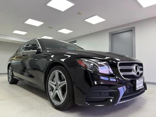 BLACK 2017 Mercedes-Benz E-Class 4MATIC