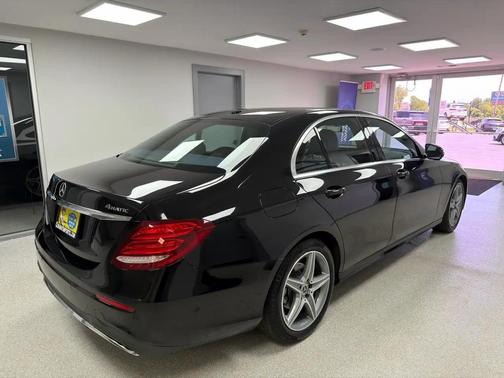 BLACK 2017 Mercedes-Benz E-Class 4MATIC