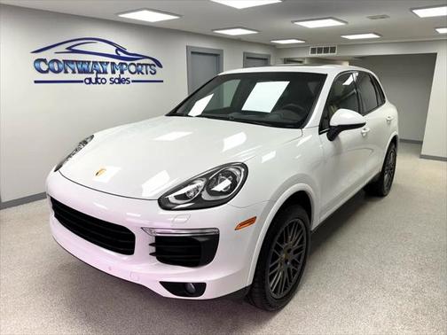 2017 Porsche Cayenne Platinum Edition