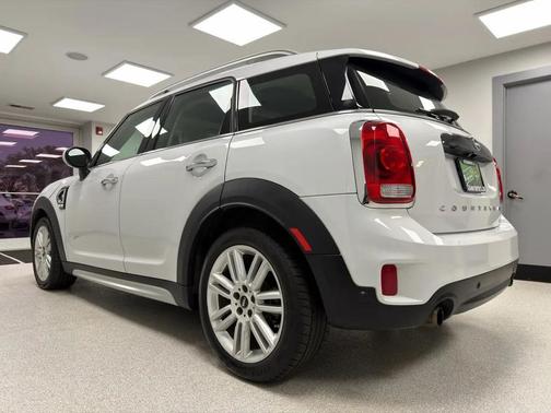 Light White 2019 MINI Countryman Cooper S