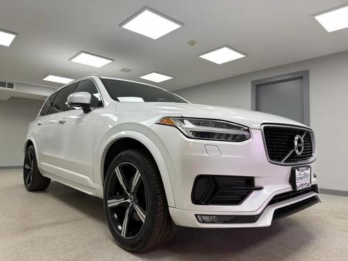 2016 Volvo XC90 T6 R-Design