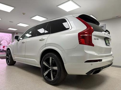 2016 Volvo XC90 T6 R-Design