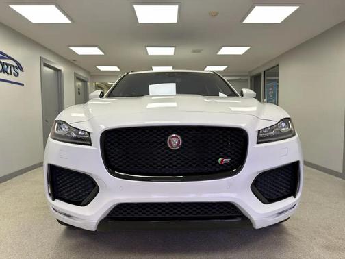 Polaris White 2017 Jaguar F-PACE S