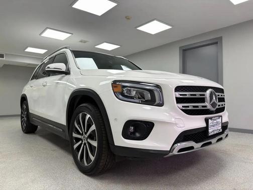 WHITE 2022 Mercedes-Benz GLB 250 4MATIC