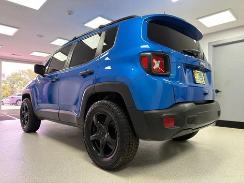 Brilliant Blue Metallic Clear Coat 2020 Jeep Renegade Jeepster FWD