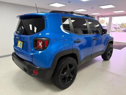 Brilliant Blue Metallic Clear Coat 2020 Jeep Renegade Jeepster FWD