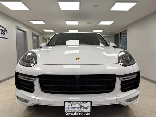 2016 Porsche Cayenne GTS