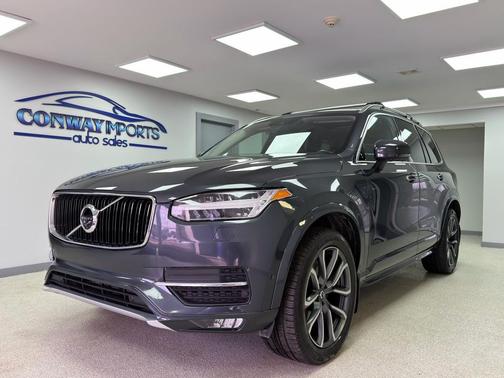 2017 Volvo XC90 T6 Momentum
