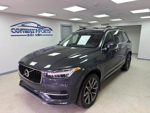 2017 Volvo XC90 T6 Momentum