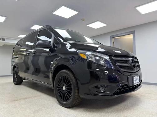 2017 Mercedes-Benz Metris Base