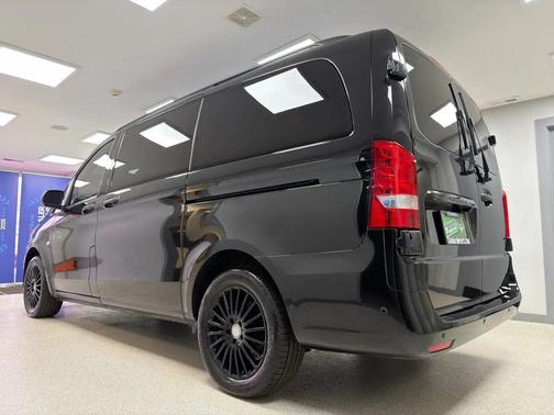 2017 Mercedes-Benz Metris Base