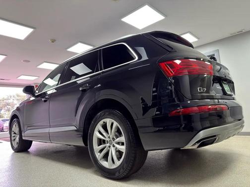 2019 Audi Q7 45 Premium