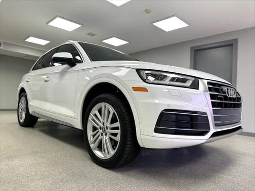 2018 Audi Q5 2.0T Premium Plus