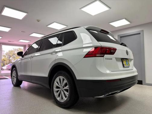 WHITE 2019 Volkswagen Tiguan 2.0T S