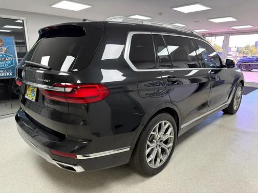 BLACK 2020 BMW X7 xDrive40i