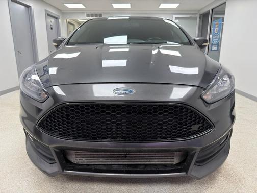 2017 Ford Focus ST 