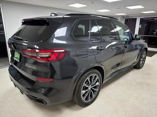 BLACK 2021 BMW X5 xDrive40i