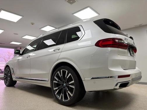 2020 BMW X7 xDrive50i