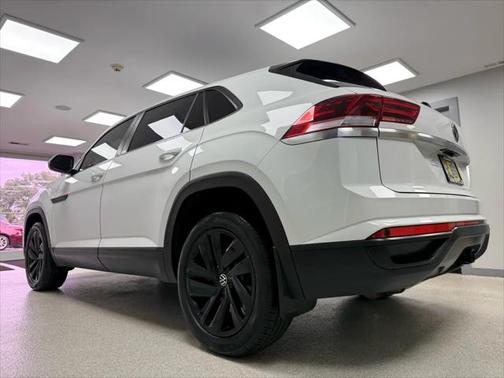 2022 Volkswagen Atlas Cross Sport 3.6L V6 SE w/Technology