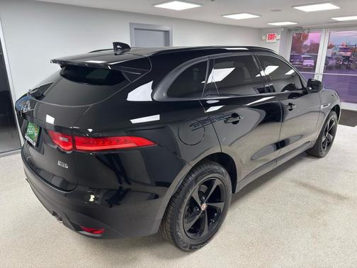 2018 Jaguar F-PACE 25t Premium