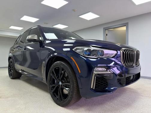 2020 BMW X5 M50i