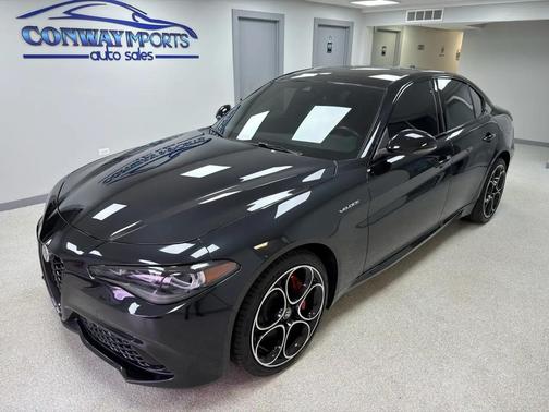 Vulcano Black Metallic 2024 Alfa Romeo Giulia Veloce AWD