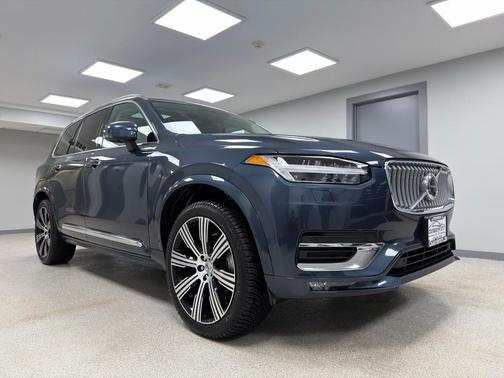 2021 Volvo XC90 T6 Inscription