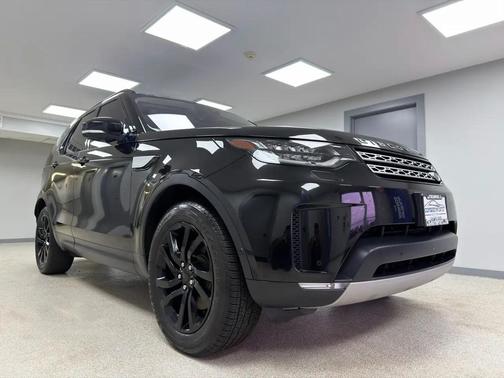 BLACK 2017 Land Rover Discovery HSE