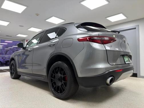 2018 Alfa Romeo Stelvio Sport