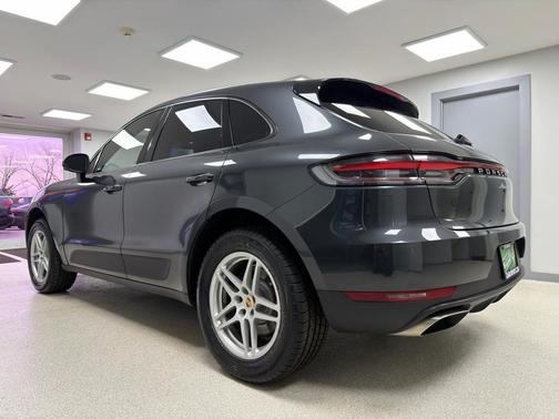 2020 Porsche Macan AWD