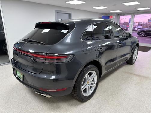2020 Porsche Macan AWD