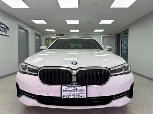 Alpine White 2023 BMW 530 i xDrive
