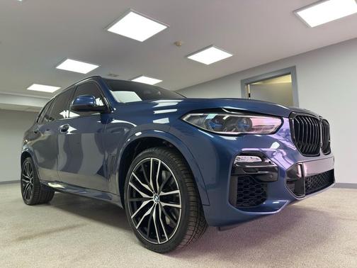 2020 BMW X5 M50i