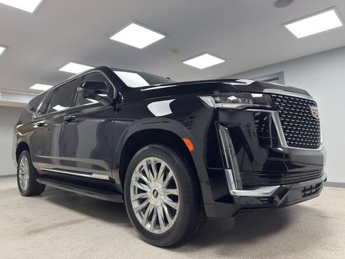 2022 Cadillac Escalade ESV Premium Luxury