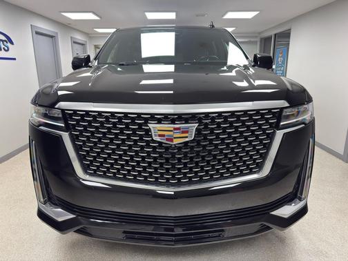 2022 Cadillac Escalade ESV Premium Luxury
