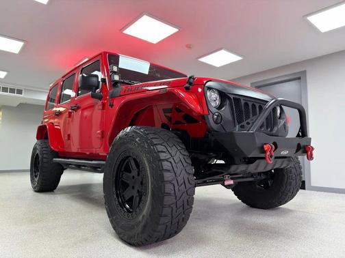 Firecracker Red Clearcoat 2017 Jeep Wrangler Unlimited Rubicon