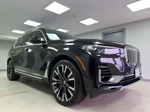 2020 BMW X7 xDrive50i