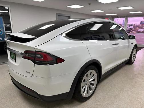 2017 Tesla Model X 90D