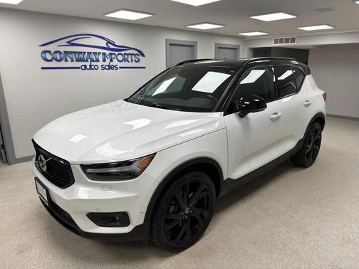 2019 Volvo XC40 T5 R-Design