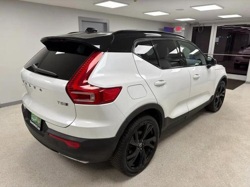 2019 Volvo XC40 T5 R-Design