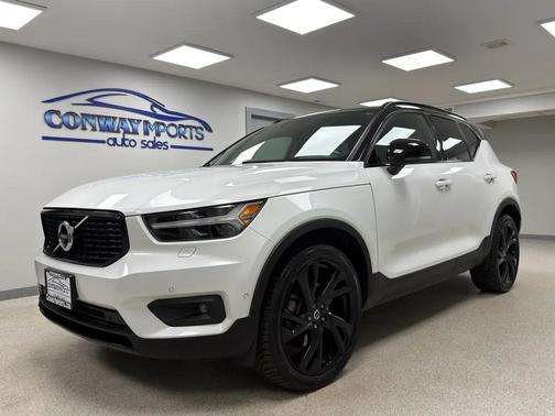 2019 Volvo XC40 T5 R-Design