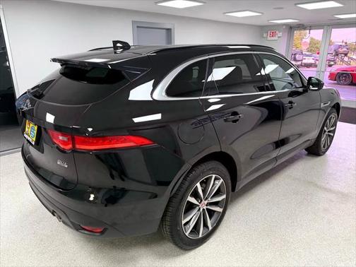 2019 Jaguar F-PACE 30t Prestige