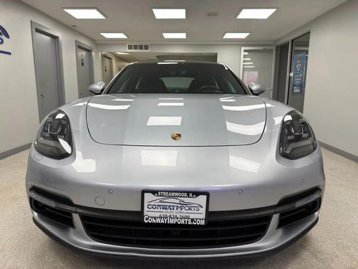 2018 Porsche Panamera 4